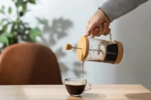 5 Cara Sehat Minum Kopi Kekinian Tanpa Rasa Bersalah
