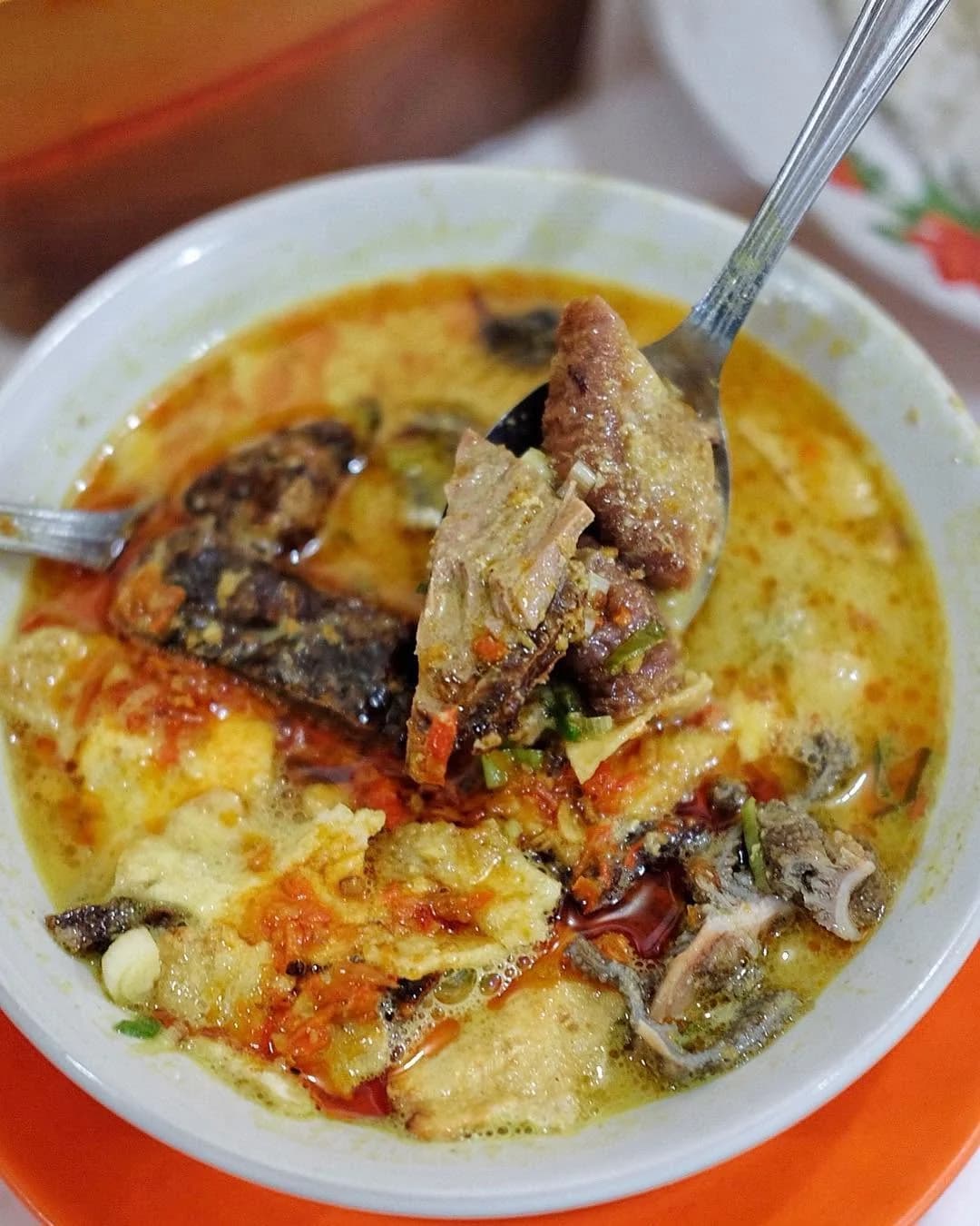 Tempat Makan Soto Betawi Enak di Jakarta, Lengkap dengan Alamat dan Jam Buka