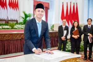 Islah Bahrawi Sindir Raffi Ahmad: Tak Perlu Sekolah Tinggi, ‘Ngesot Sana-Sini’ Hidup Bisa Tentram