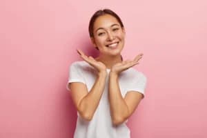 Sering Begadang tapi Mau Glowing? Skincare Expert Spill Trik Rawat Kulit dari Dalam