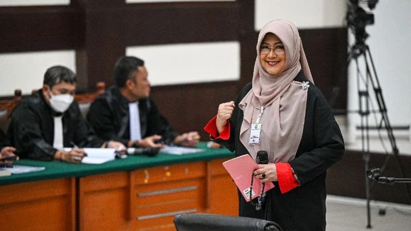 Tifauzia Tyassuma alias Dokter Tifa di sidang perdana kasus dugaan ijazah Jokowi di PN Jaktim.