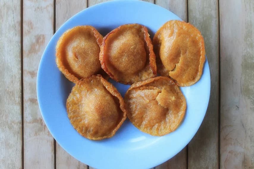 Manis dan Legendari, Yuk Kenalan dengan Kue Cucur Si Hitam Manis Penghias Pasar Subuh