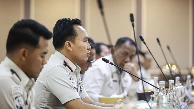 Kepala Lapas Kelas IIA Cibinong nonaktif Wisnu Hani Putranto saat rapat dengar pendapat dengan Komisi XIII di DPR, Senayan, Jakarta.