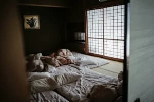 Bukan Cuma Hemat Tempat, Ini Alasan Futon Lesehan Populer di Jepang