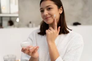 Skinimalism, Tren Perawatan Kulit Sederhana yang Makin Populer