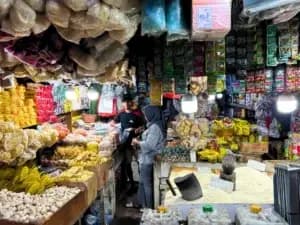 Mereka yang Mengalah demi MBG: Peluh-Keluh Pedagang Pasar di Balik Janji Pemenuhan Gizi
