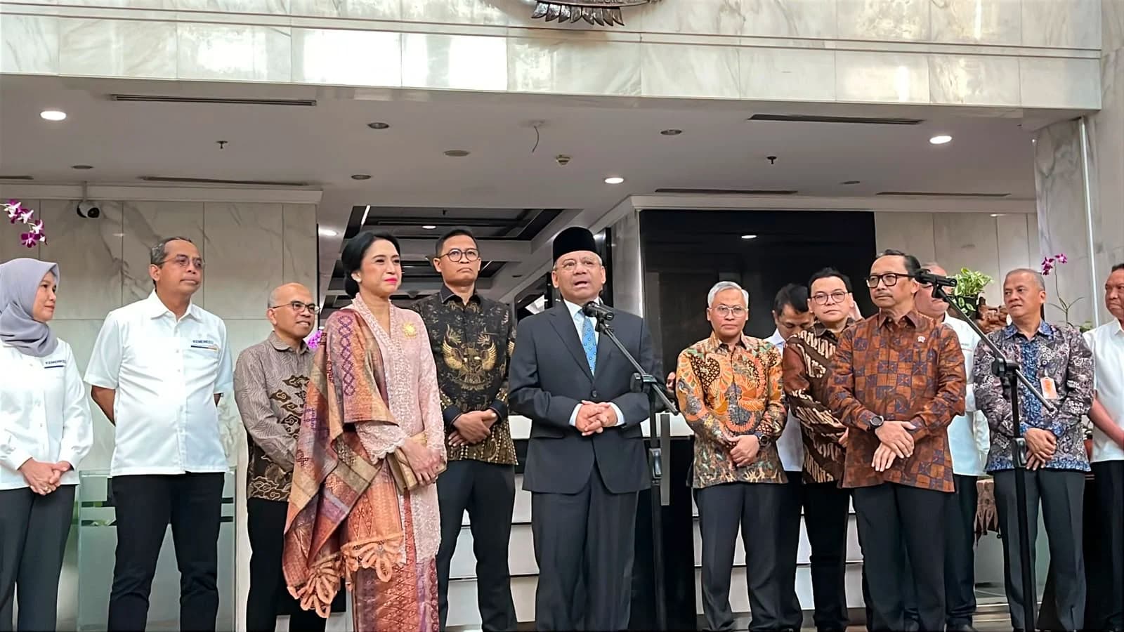 Menteri Keuangan Suahasil Nazara dalam konferensi pes di Kantor Kemenkeu