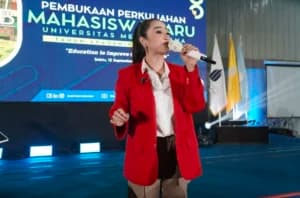 Dewi Perssik Kuliah Psikologi Demi Bangun Bonding dengan Putranya