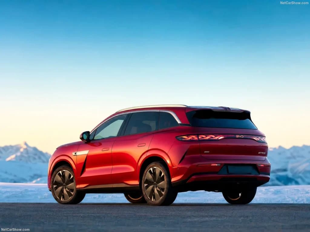 Mobil SUV Listrik BYD Atto 8. (Sumber: Netcarshow)