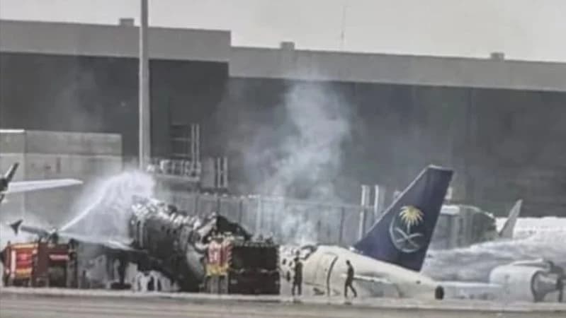 Bandara di Arab Saudi disasar Houthi.