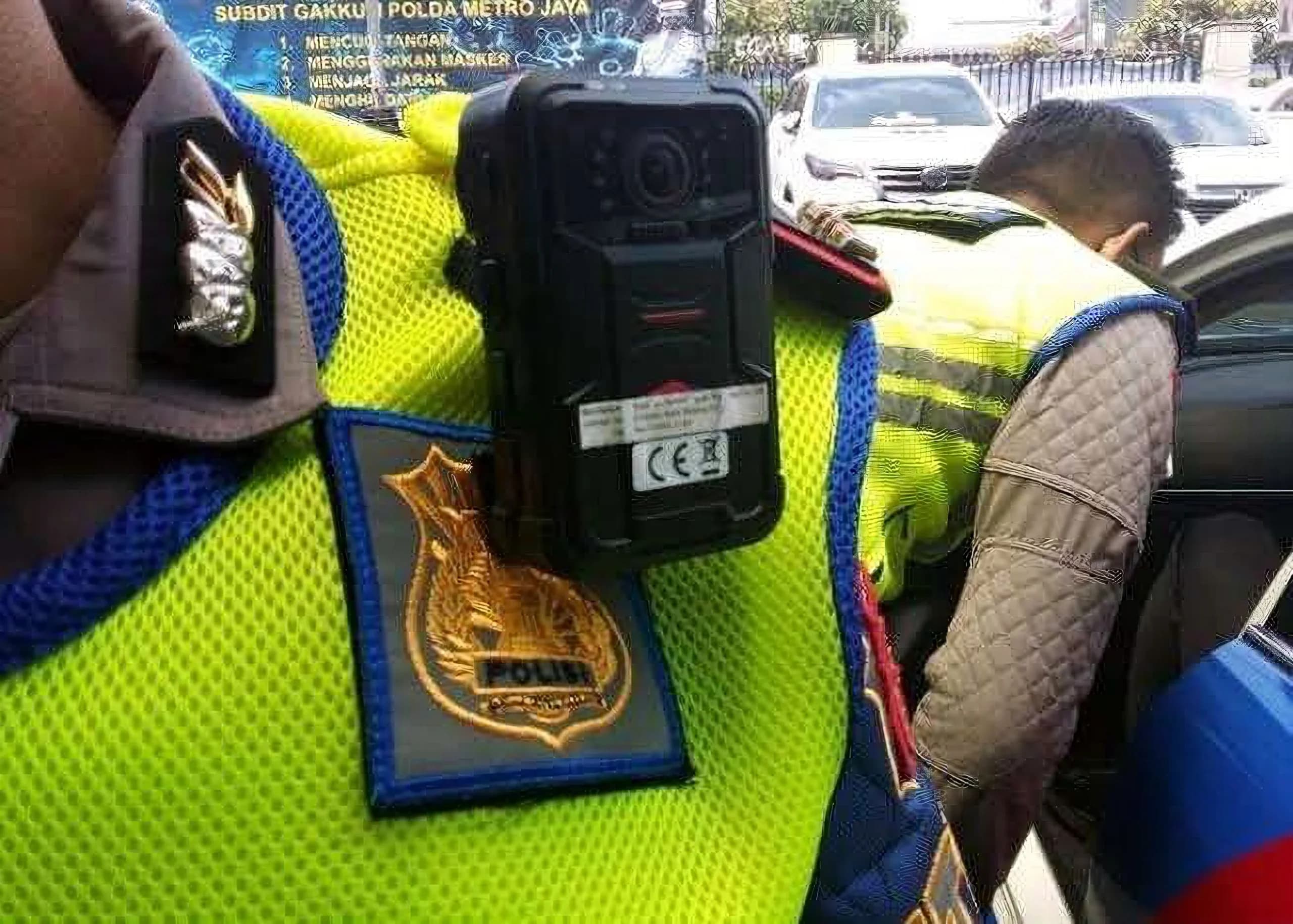 Ilustrasi Body Camera Polisi. (Sumber: tribratanews)