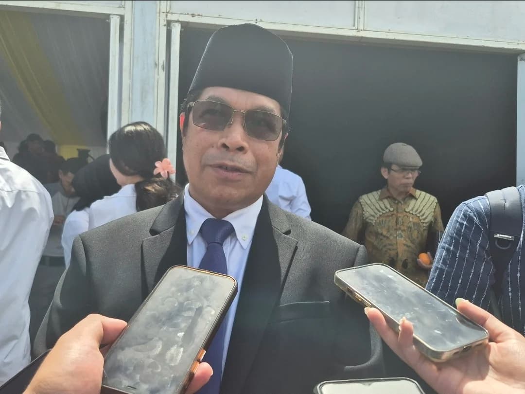 Direktur Jenderal Minyak dan Gas Bumi ESDM Laode Sulaeman, di kantor Kementerian Koordinator Bidang Pangan, Jakarta, Rabu, 14 Oktober 2026.