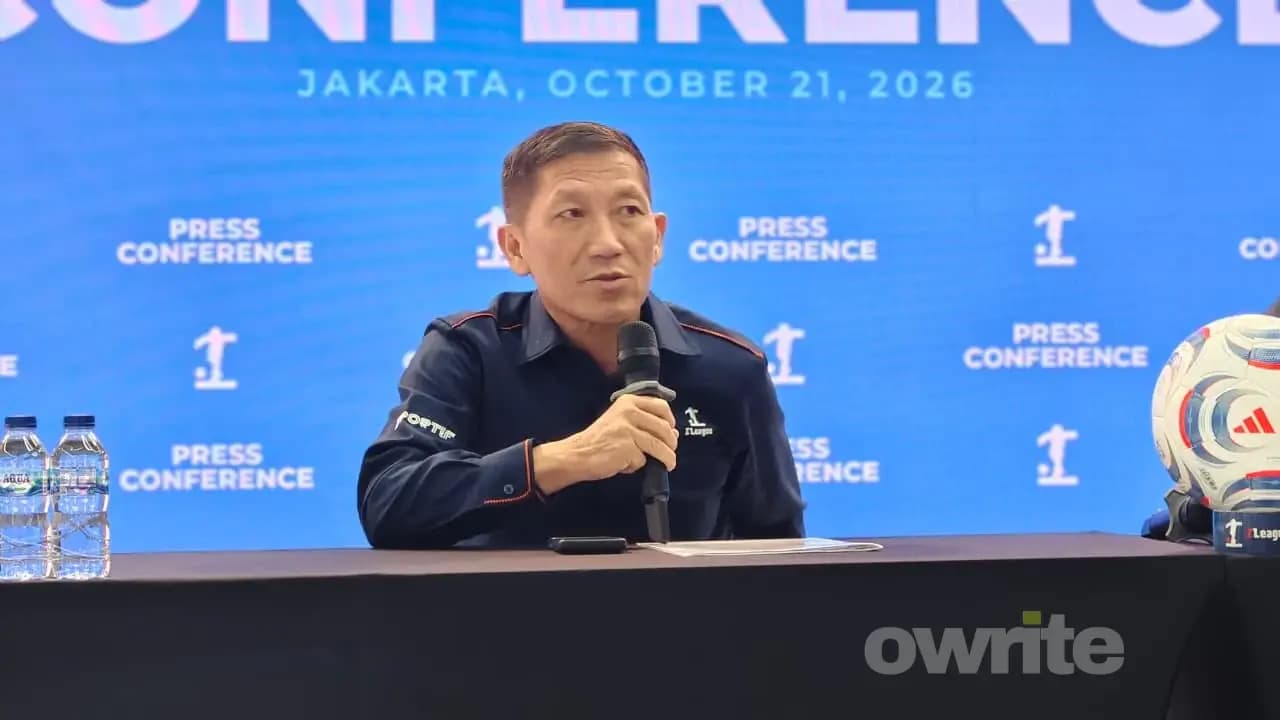 Direktur Utama i.League Ferry Paulus dalam konferensi pers di Kantor i.League, Rabu, 21 Oktober 2026.
