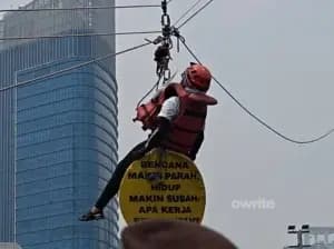 Dua Tahun Prabowo-Gibran Disentil Greenpeace: Bencana Makin Parah, Hidup Makin Susah!