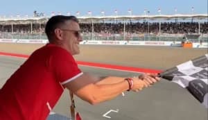 Momen Langka John Herdman di MotoGP Mandalika, Akui Sempat Khawatir Bendera Finis Terjatuh