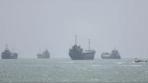 Iran di Ambang Serangan Baru Besar AS? Tiga Kapal Induk Dikerahkan ke Timur Tengah