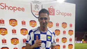 Persib Comeback Gila di Markas Port FC, Luka Menalo Bersinar dan Bikin Lawan Terbungkam!
