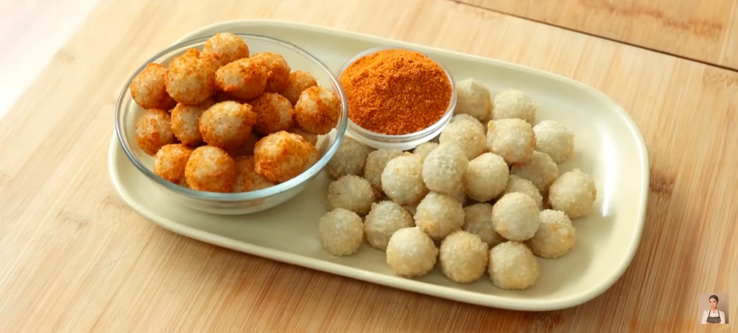 Cimol keju buatan rumah.