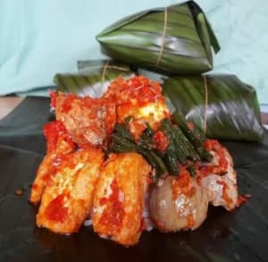 Nasi Tungkuih: ‘Bungkus’ Warisan Bekal Khas Minangkabau