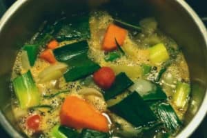 Bayam hingga Seledri, Benarkah Sayur Ini Tak Boleh Dipanaskan Ulang?