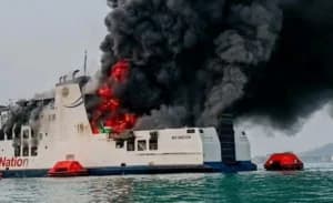 KMP Batumandi Terbakar di Perairan Merak