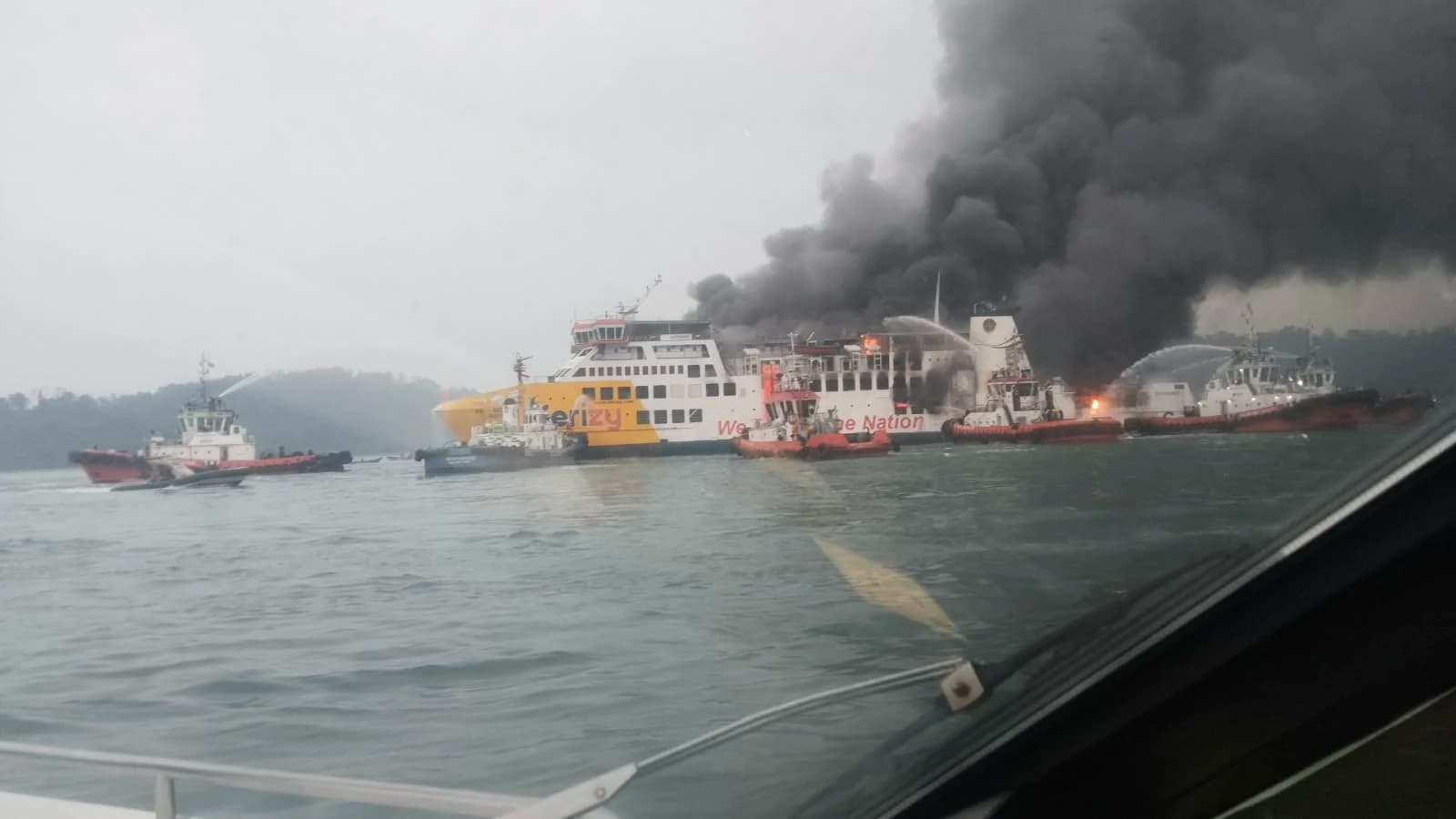 KMP Batumandi Terbakar di Perairan Merak