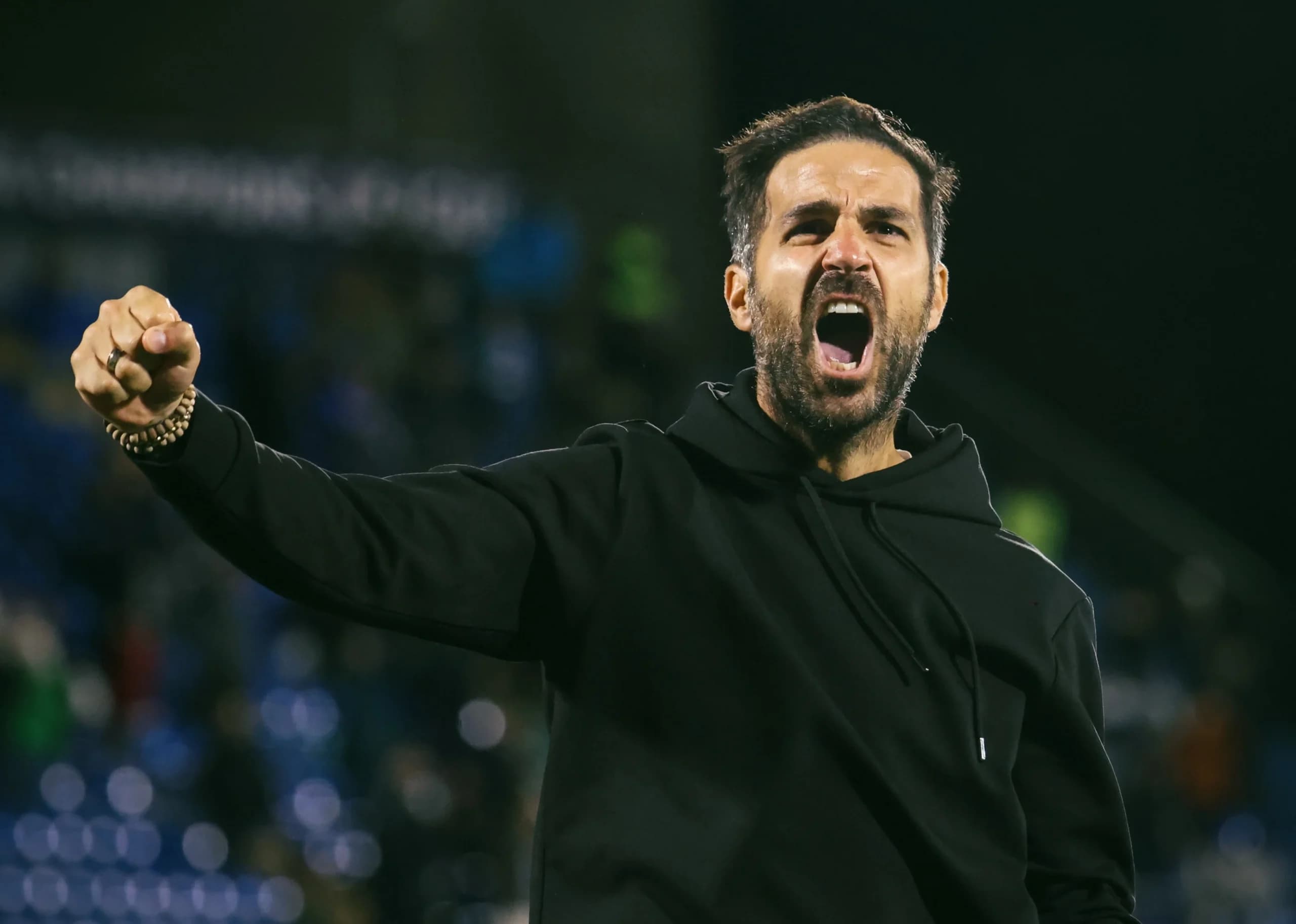 Usai Bantai Manchester United Tanpa Ampun, Cesc Fabregas Justru Beri Peringatan Keras! Ini Pesannya..