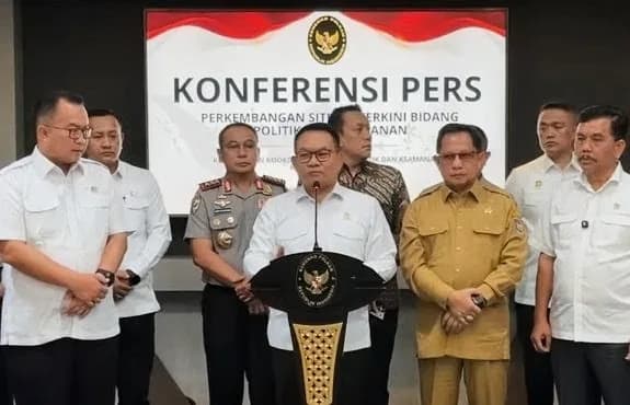 Dudung Sebut Indonesia Masih Sanggup Tangani Karhutla, Netizen: Sanggup Menahan Malu