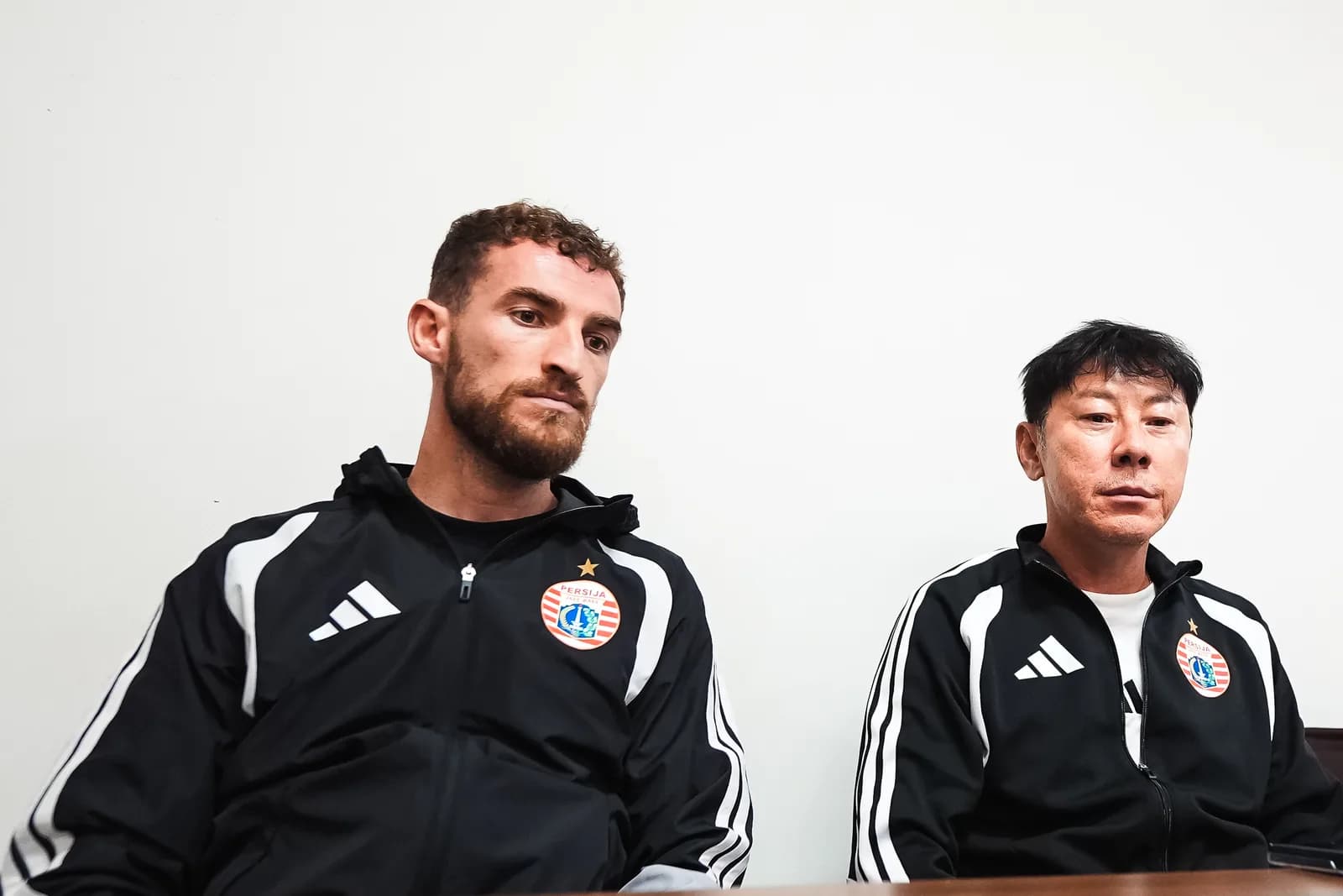 Pelatih Persija Jakarta, Shin Tae-yong bersama Stjepan Loncar
