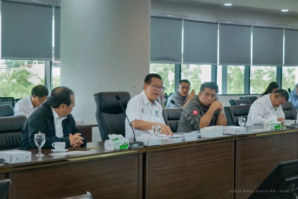 Otorita IKN menerima kunjungan kenegaraan dari Menteri Pengangkutan Sarawak membahas mengenai potensi kolaborasi dan investasi di Kantor Otorita IKN pada Rabu (10/12/2025). (Sumber: Humas Otorita IKN)