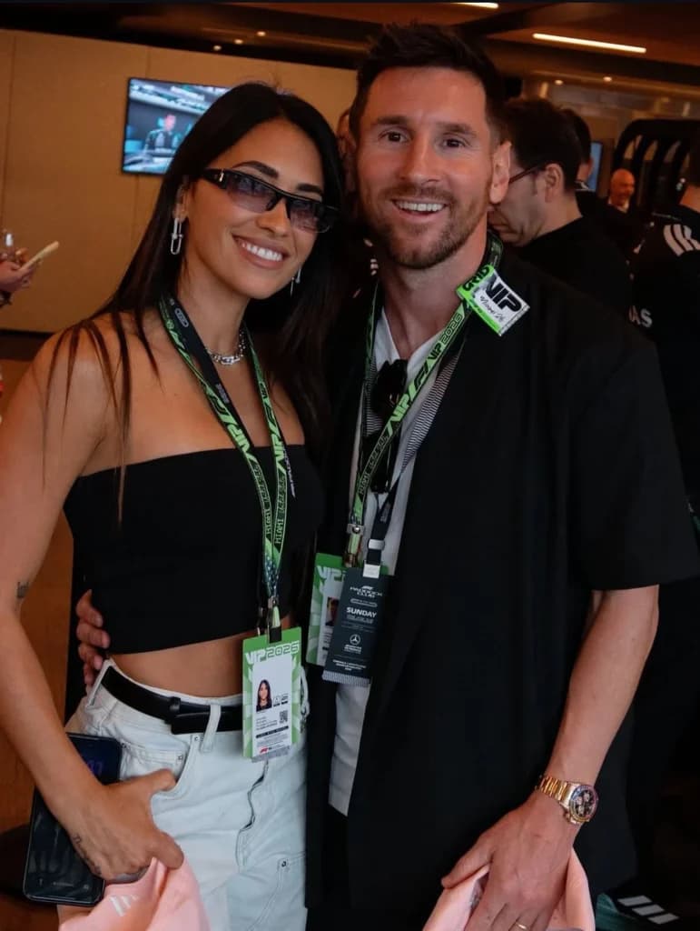 Lima Potret Antonela Roccuzzo, Istri Lionel Messi yang Selalu Tampil Memesona