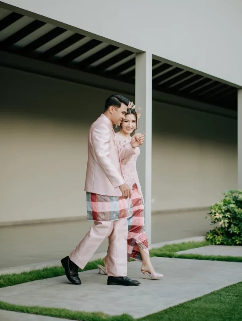 5 Potret Lamaran Asnawi Mangkualam dan Yuriska Patricia, Tampil Serasi dengan Nuansa Adat Bugis Modern
