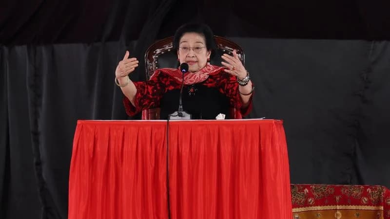 Ketua Umum DPP PDIP Megawati Soekarnoputri saat peresmian renovasi Istana Gebang dan patung Bung Karno di Kota Blitar, Jawa Timur, Senin, 15 Juni 2026.