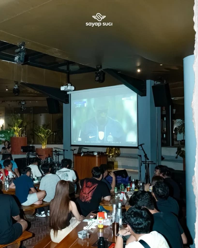Suasana Nobar Piala Dunia 2026 di sayap suci Kelapa Gading (Foto: instagram/@sayapsuci_id)