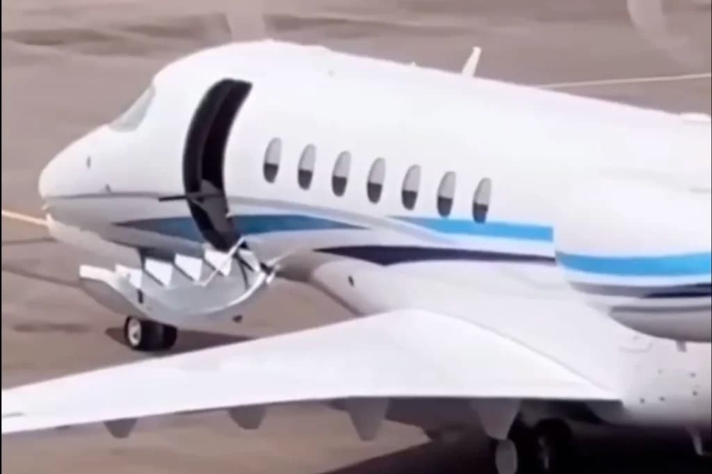 pesawat jenis jet Pribadi dengan nomor registrasi PK-CAA yang dipakai Menteri PU Dody Hanggodo. (Sumber: istimewa)