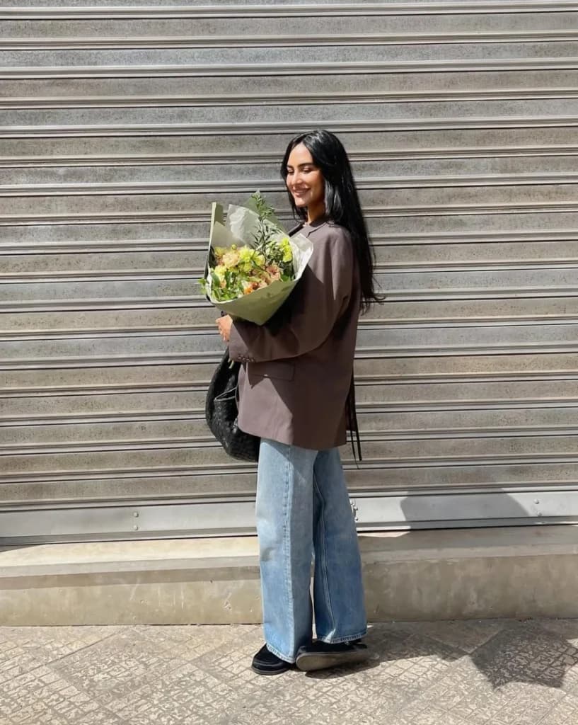 Lima Potret Stylish Istri Yassine Bounou, Tampil Modis dengan Gaya Simpel dan Elegan