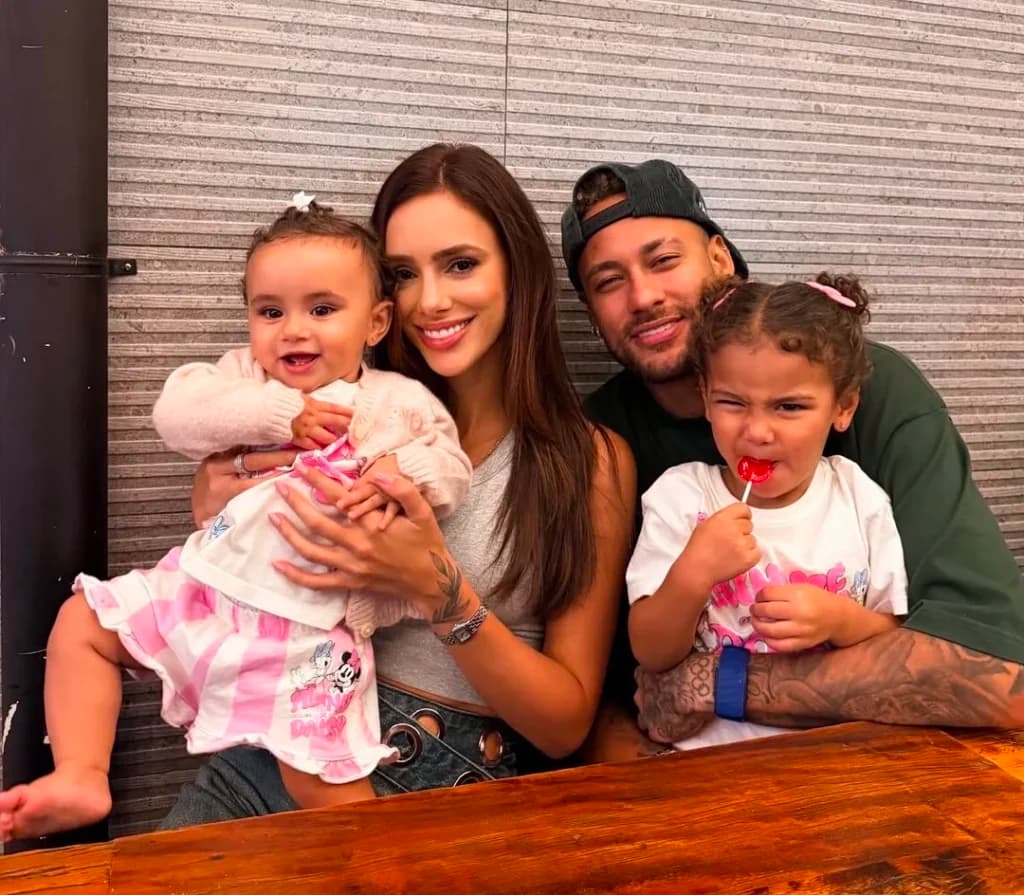 Lima Potret Bruna Biancardi, Istri Neymar yang Stylish, Gayanya Selalu Jadi Sorotan