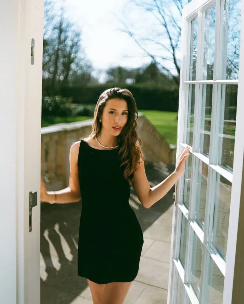 Lima Potret Isabel Haugseng, WAGs Erling Haaland  Tampil Memesona