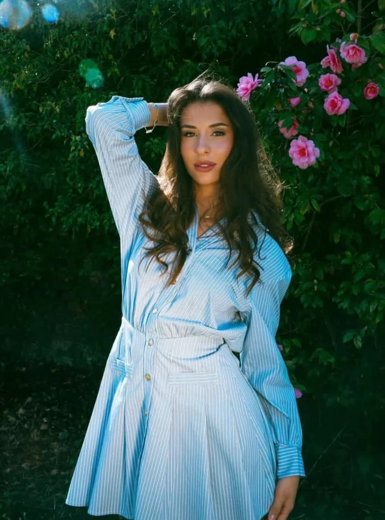 Lima Potret Isabel Haugseng, WAGs Erling Haaland  Tampil Memesona