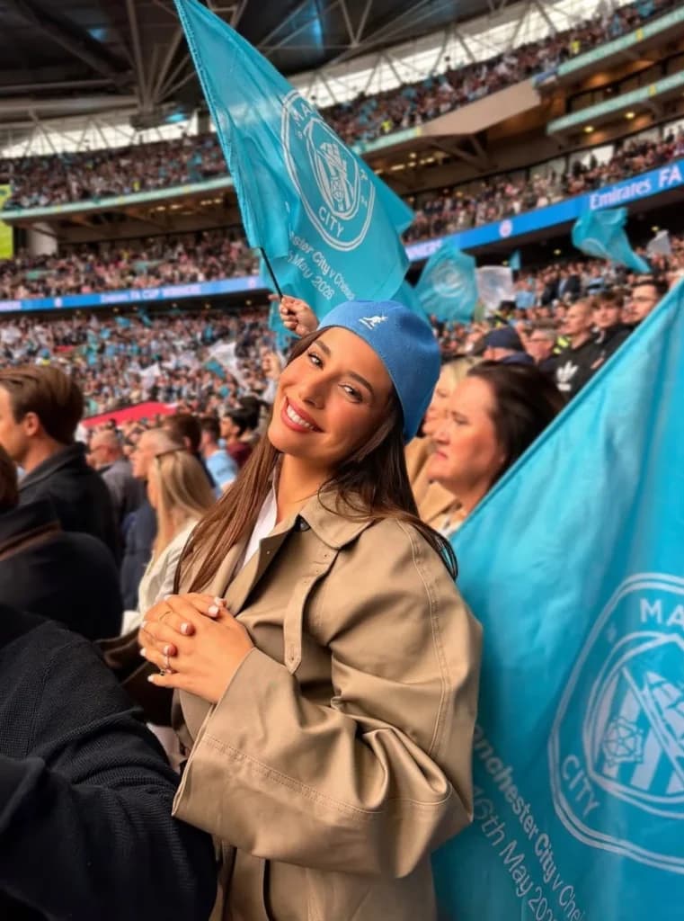 Lima Potret Isabel Haugseng, WAGs Erling Haaland  Tampil Memesona
