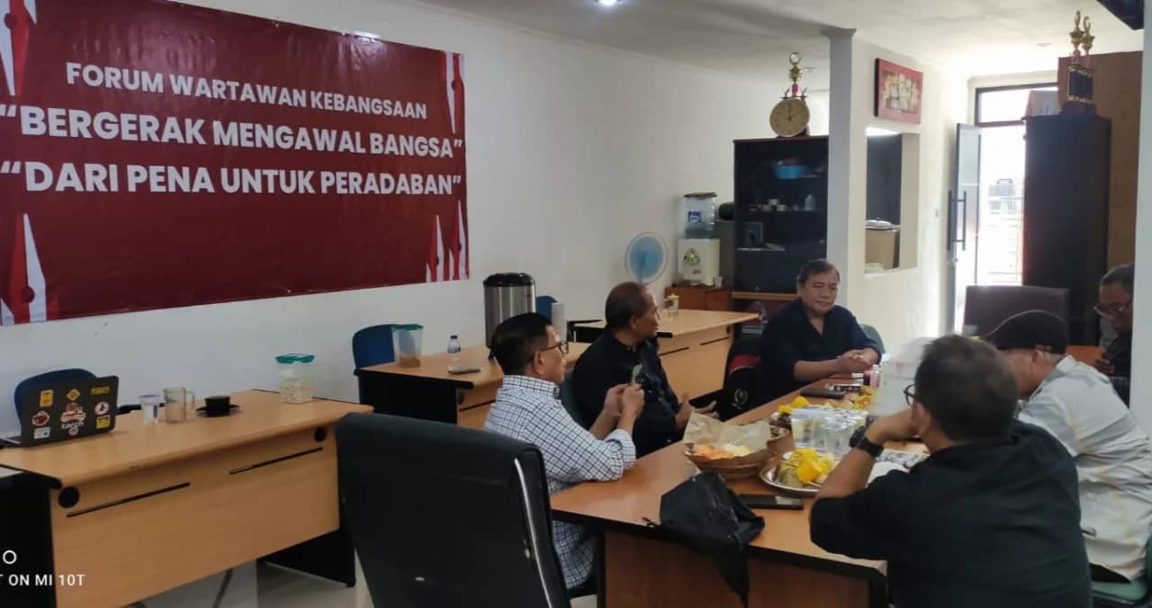 Diskusi Forum Wartawan Kebangsaan Diskusi Forum Wartawan Kebangsaan