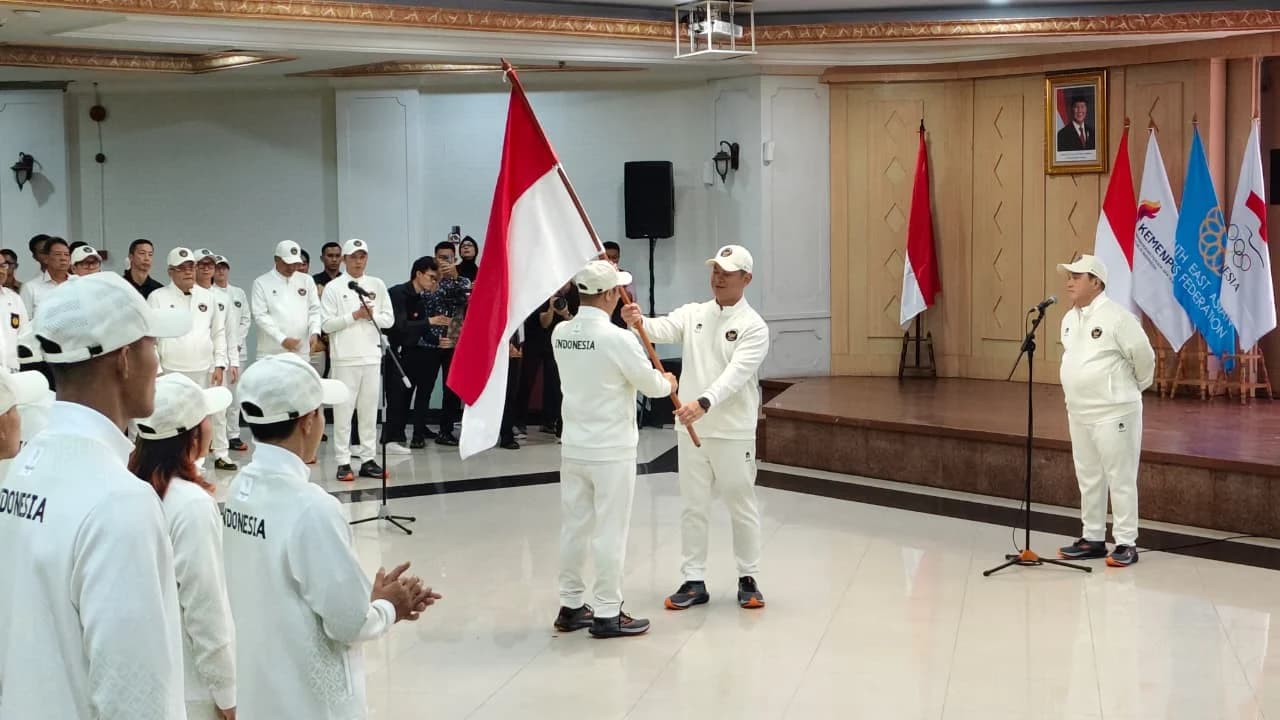 Menteri Pemuda dan Olahraga, Erick Thohir beserta Ketua NOC Indonesia, Raja Sapta Okto melepas Kontingen Indonesia ke SEA Games 2025 Menteri Pemuda dan Olahraga, Erick Thohir beserta Ketua NOC Indonesia, Raja Sapta Okto melepas Kontingen Indonesia ke SEA Games 2025
