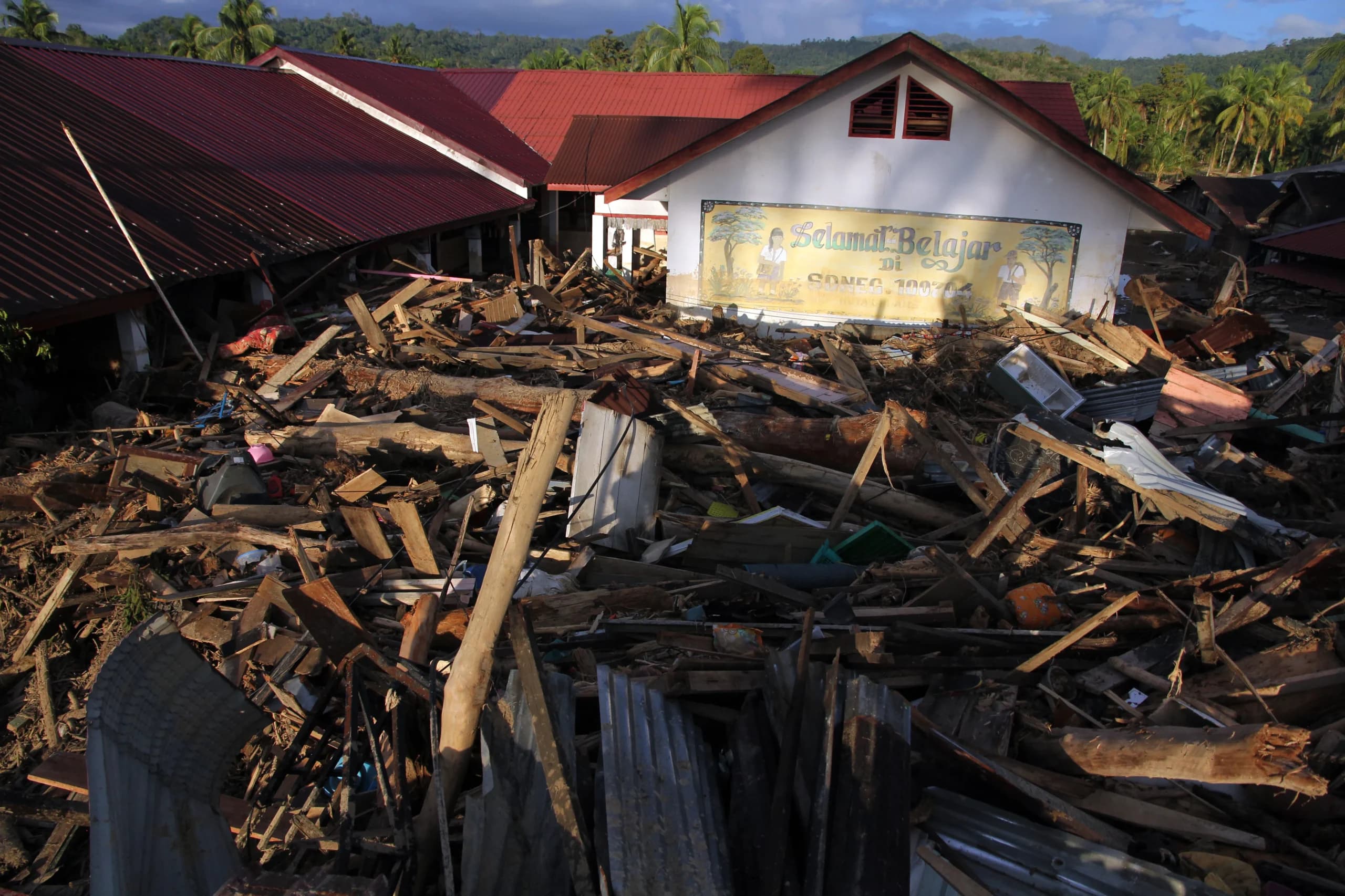 Sekolah terdampak banjir bandang di Tapanuli Selatan Sekolah terdampak banjir bandang di Tapanuli Selatan
