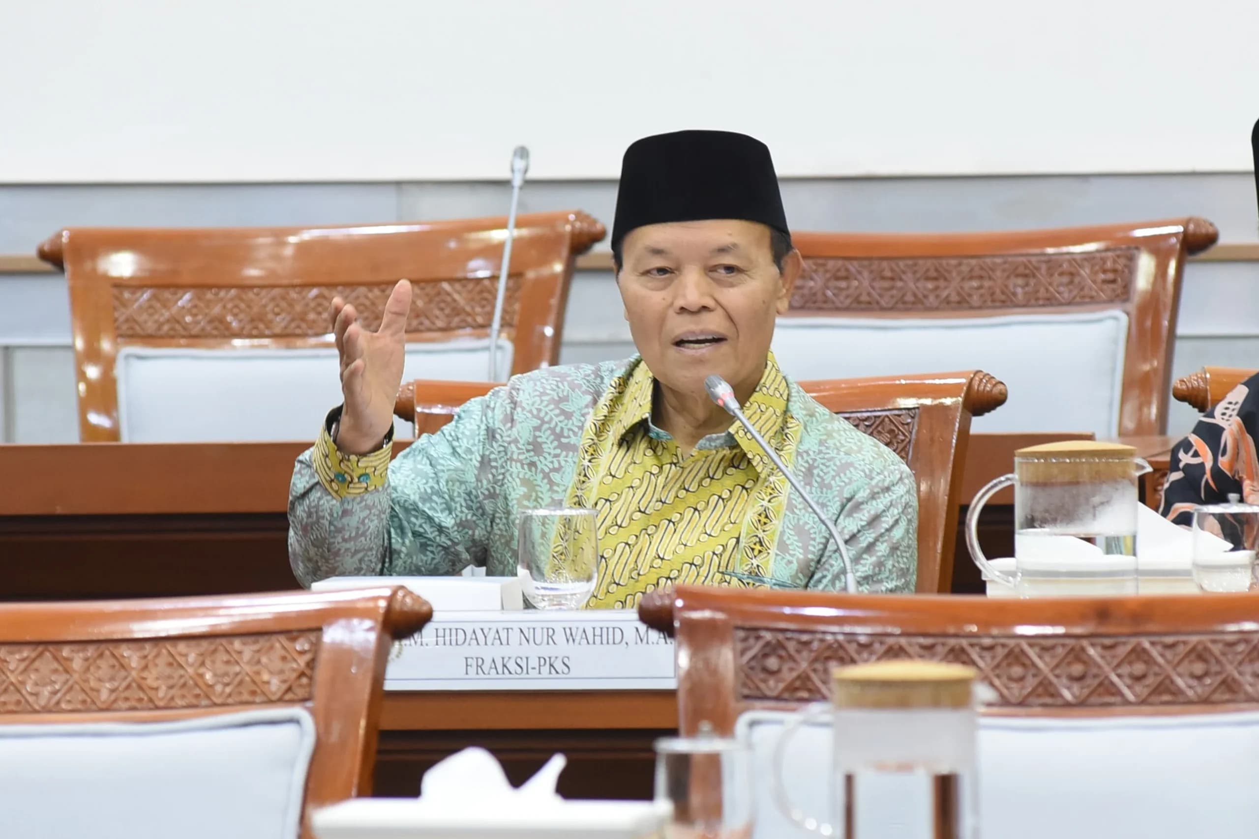 Anggota Komisi VIII DPR RI Hidayat Nurwahid Anggota Komisi VIII DPR RI Hidayat Nurwahid