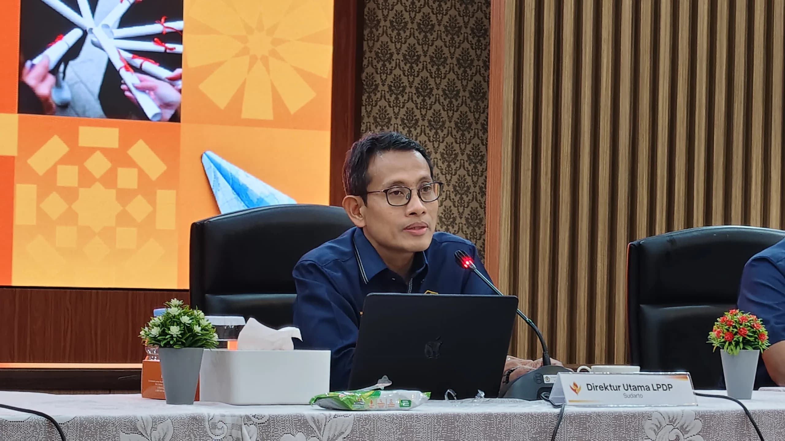 Direktur Utama Lembaga Pengelola Dana Pendidikan Kementerian Keuangan, Sudarto (sumber: owrite/Anisa Aulia) Direktur Utama Lembaga Pengelola Dana Pendidikan Kementerian Keuangan, Sudarto (sumber: owrite/Anisa Aulia)