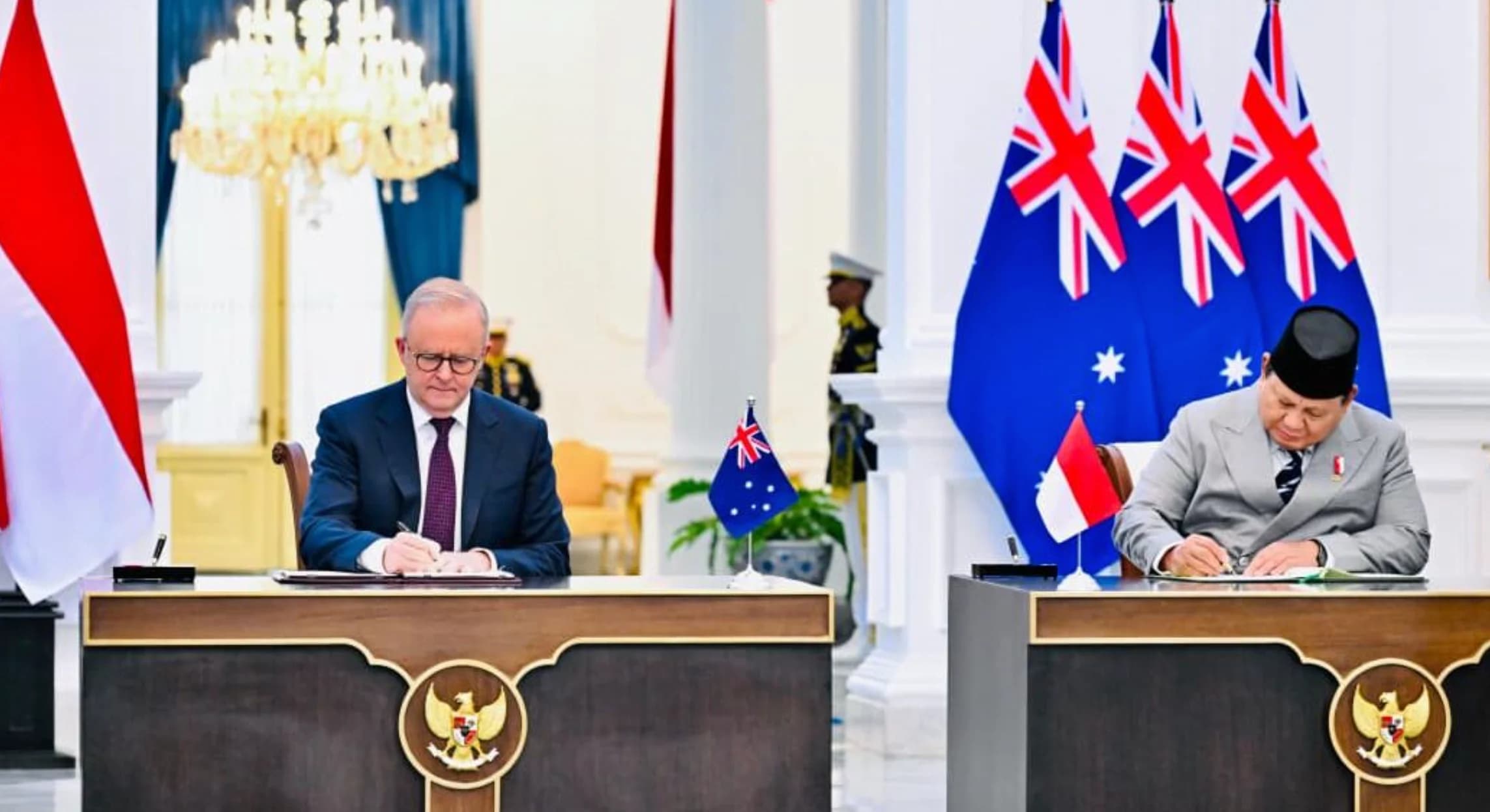 Presiden RI Prabowo Subianto bersama Perdana Menteri Australia Anthony Albanese Presiden RI Prabowo Subianto bersama Perdana Menteri Australia Anthony Albanese