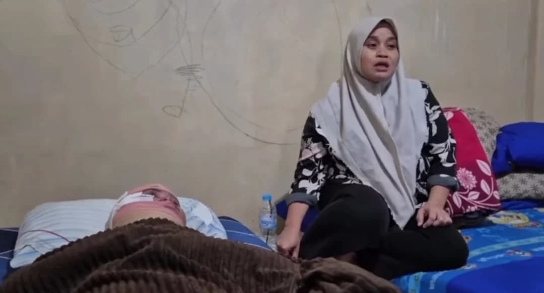 Remaja di Johar Baru jadi korban penyiraman air keras di bagian wajah saat tawuran Remaja di Johar Baru jadi korban penyiraman air keras di bagian wajah saat tawuran