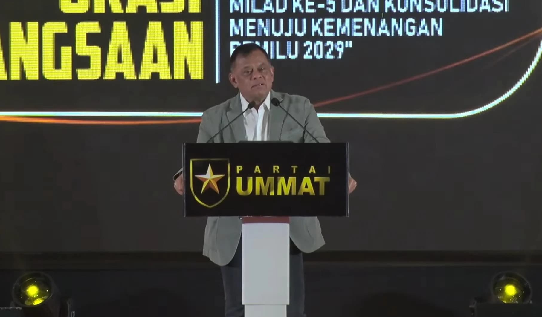 Mantan Panglima TNI, Gatot Nurmantyo, saat berpidato di acara Milad ke-5 Partai Ummat melalui kanal resmi akun YouTube Partai Ummat Official. Mantan Panglima TNI, Gatot Nurmantyo, saat berpidato di acara Milad ke-5 Partai Ummat melalui kanal resmi akun YouTube Partai Ummat Official.