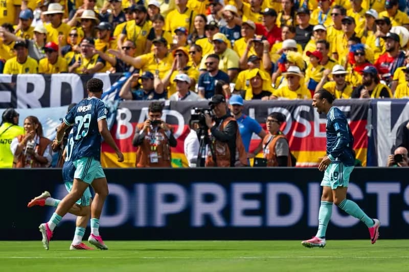 Leroy Sane mencetak gol ke gawang Ekuador, tapi tak bisa bawa Jerman meraih kemenangan Leroy Sane mencetak gol ke gawang Ekuador, tapi tak bisa bawa Jerman meraih kemenangan