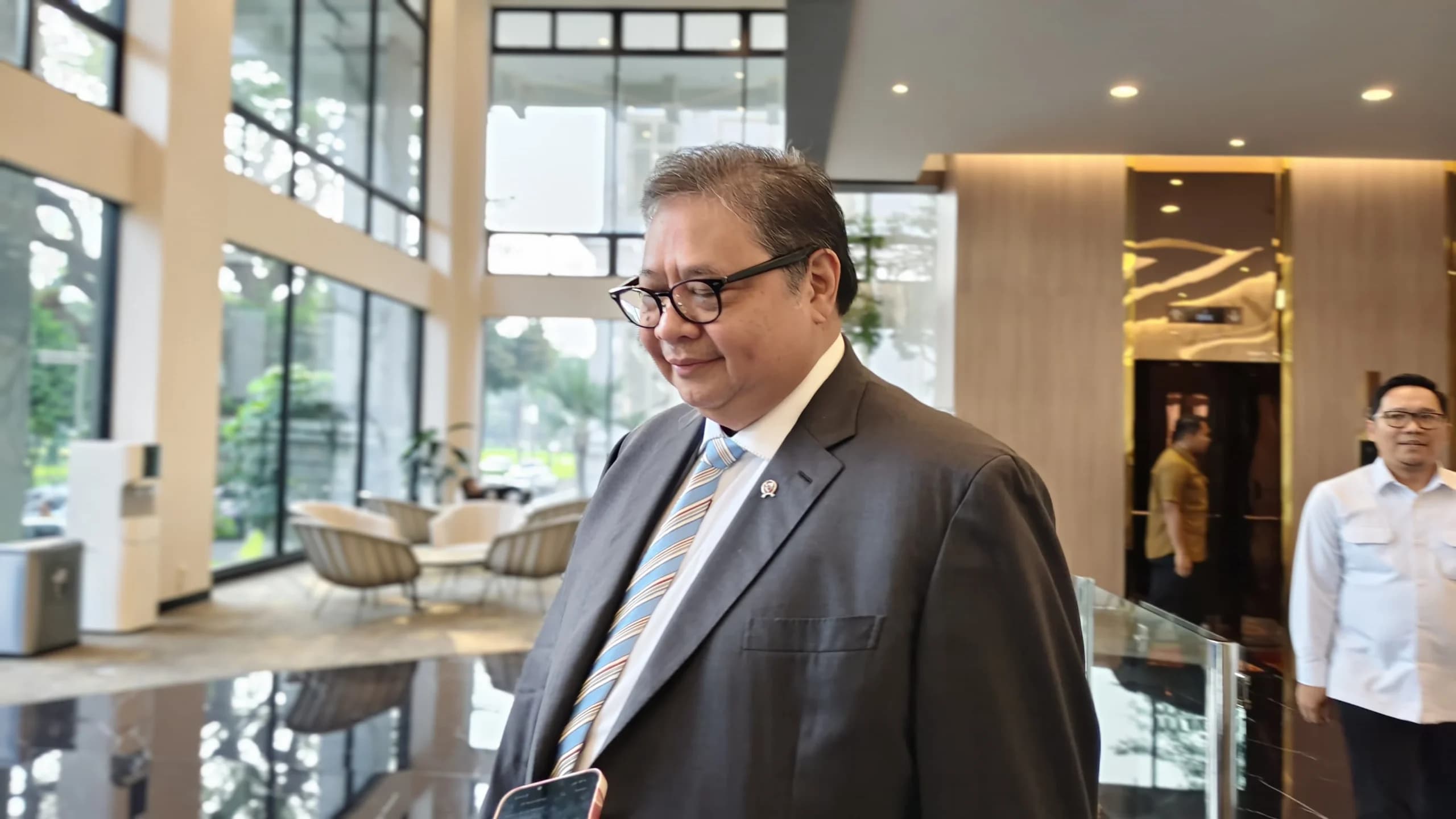 Menteri Koordinator Bidang Perekonomian Airlangga Hartarto (sumber: Owrite/Anisa Aulia) Menteri Koordinator Bidang Perekonomian Airlangga Hartarto (sumber: Owrite/Anisa Aulia)